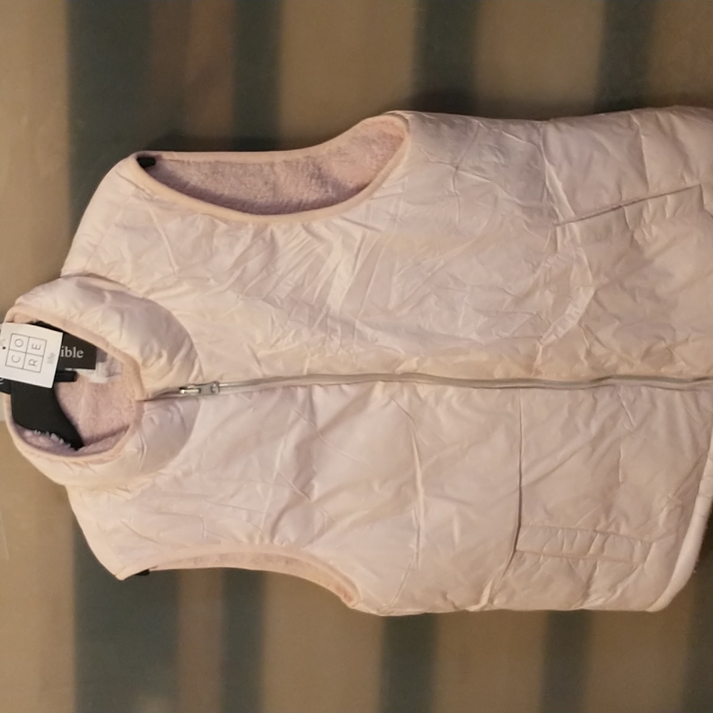 Jacket for holders girls or younger women is reversible